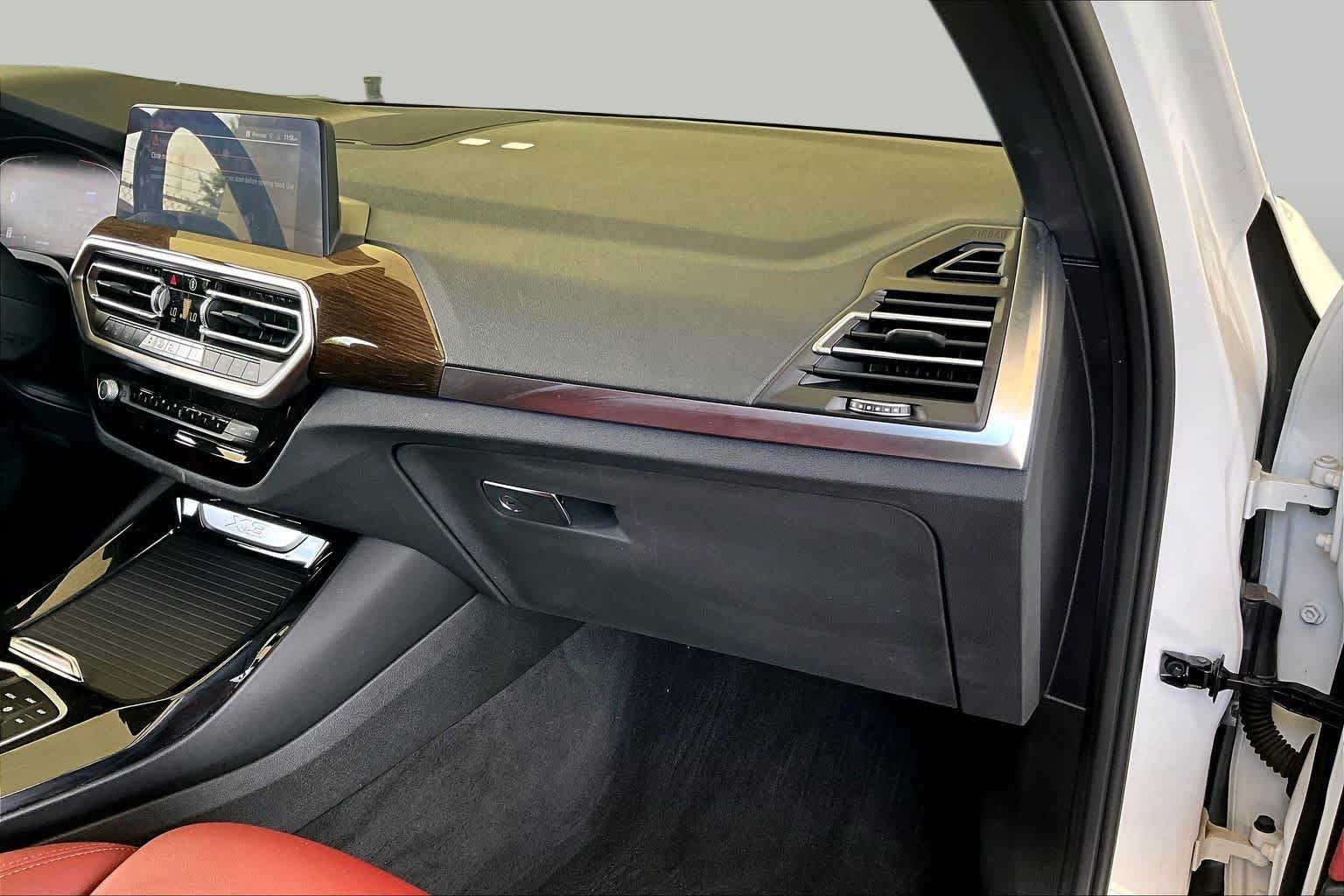 Used 2023 Mineral White Metallic BMW sDrive30i image 17
