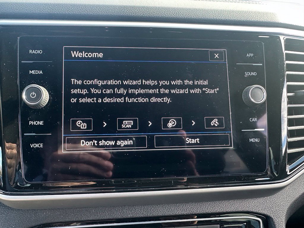 Certified Used 2023  Volkswagen 2.0T SE w/Technology image 17