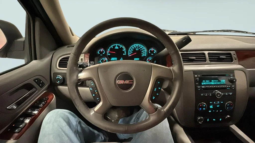 Used 2013 Gray GMC SLT 1500 image 25