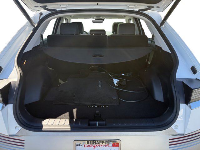 Used 2023 White Hyundai Limited image 17