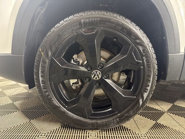 2026 Volkswagen Taos SEL - Photo 10