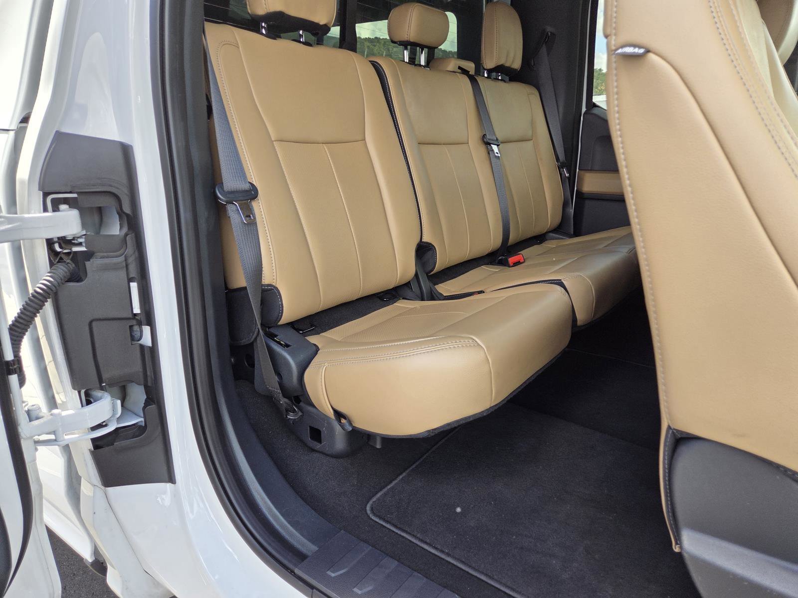 Used 2022 Oxford White Ford LARIAT image 18