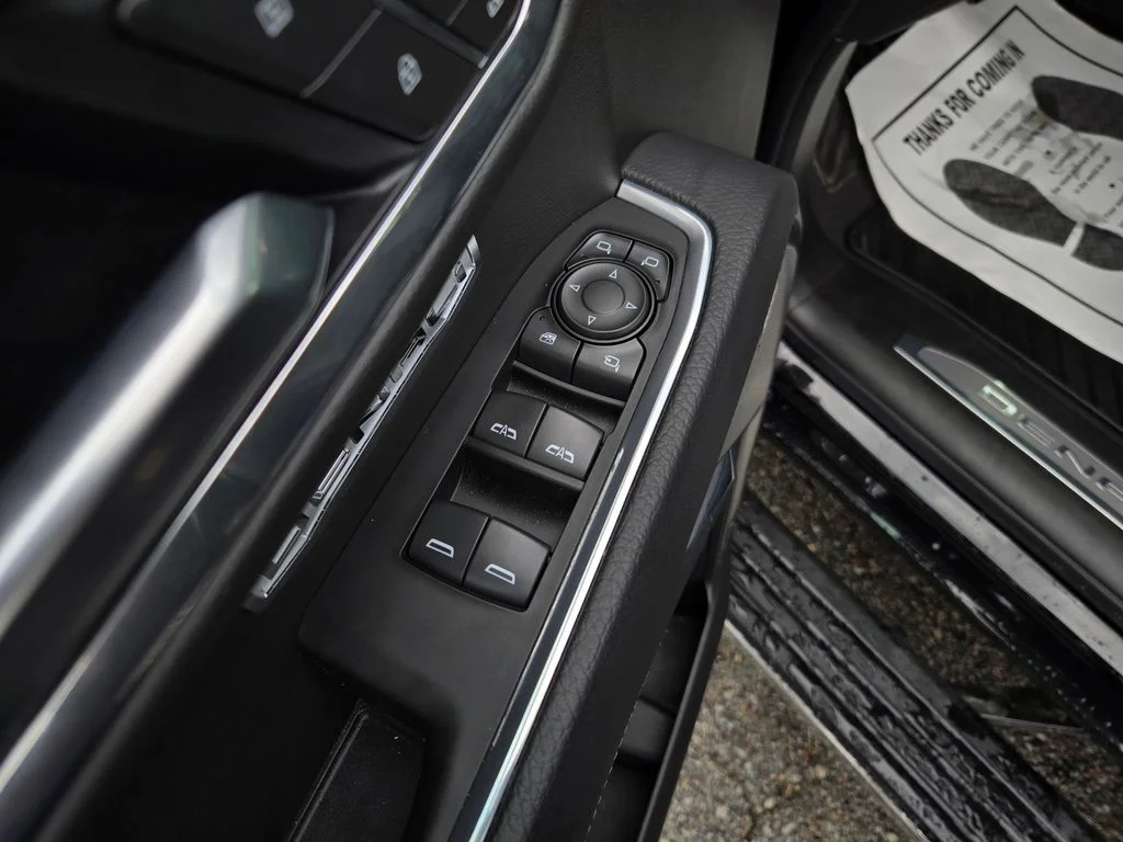 Used 2025 Black GMC Denali image 15