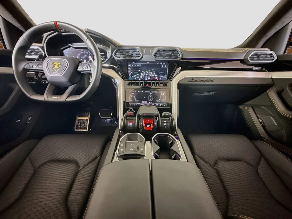Used 2024 Black Lamborghini S image 9