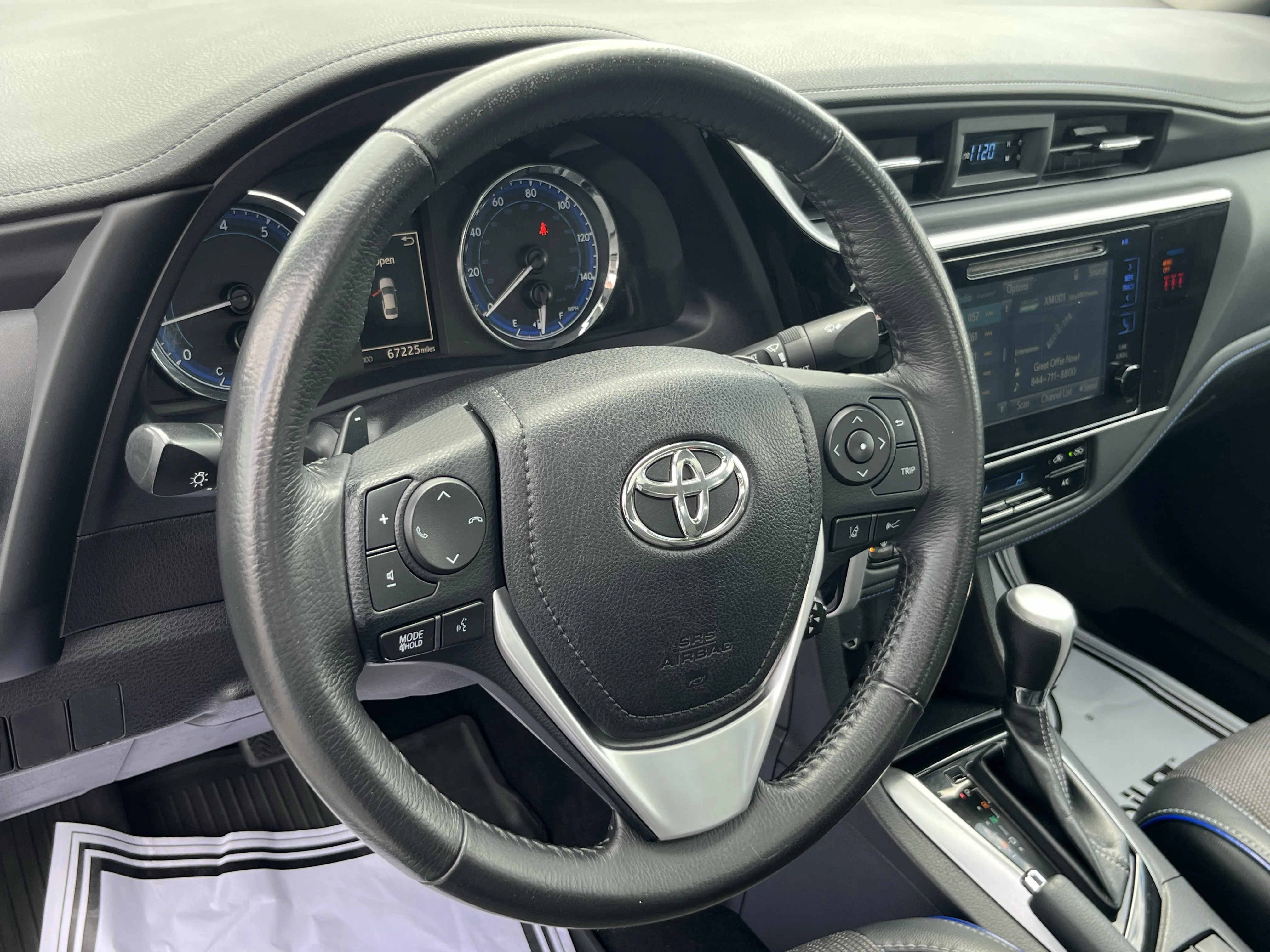 Used 2018 Classic Silver Metallic Toyota SE image 22