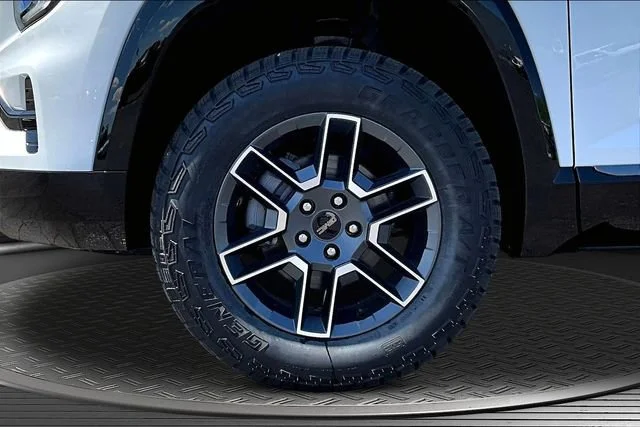 2026 GMC Terrain AT4 - Photo 13