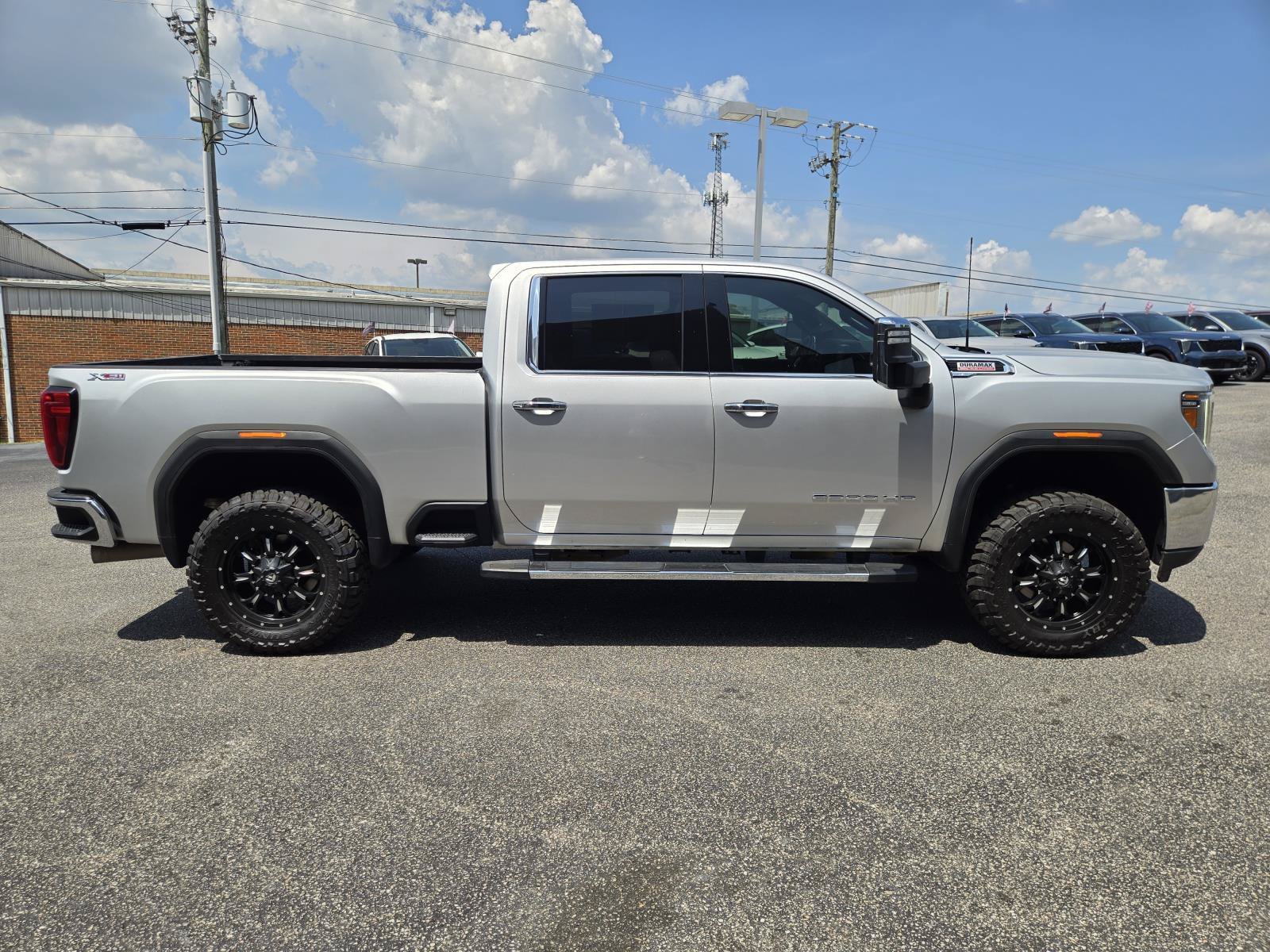 Used 2022 Quicksilver Metallic GMC SLT image 5