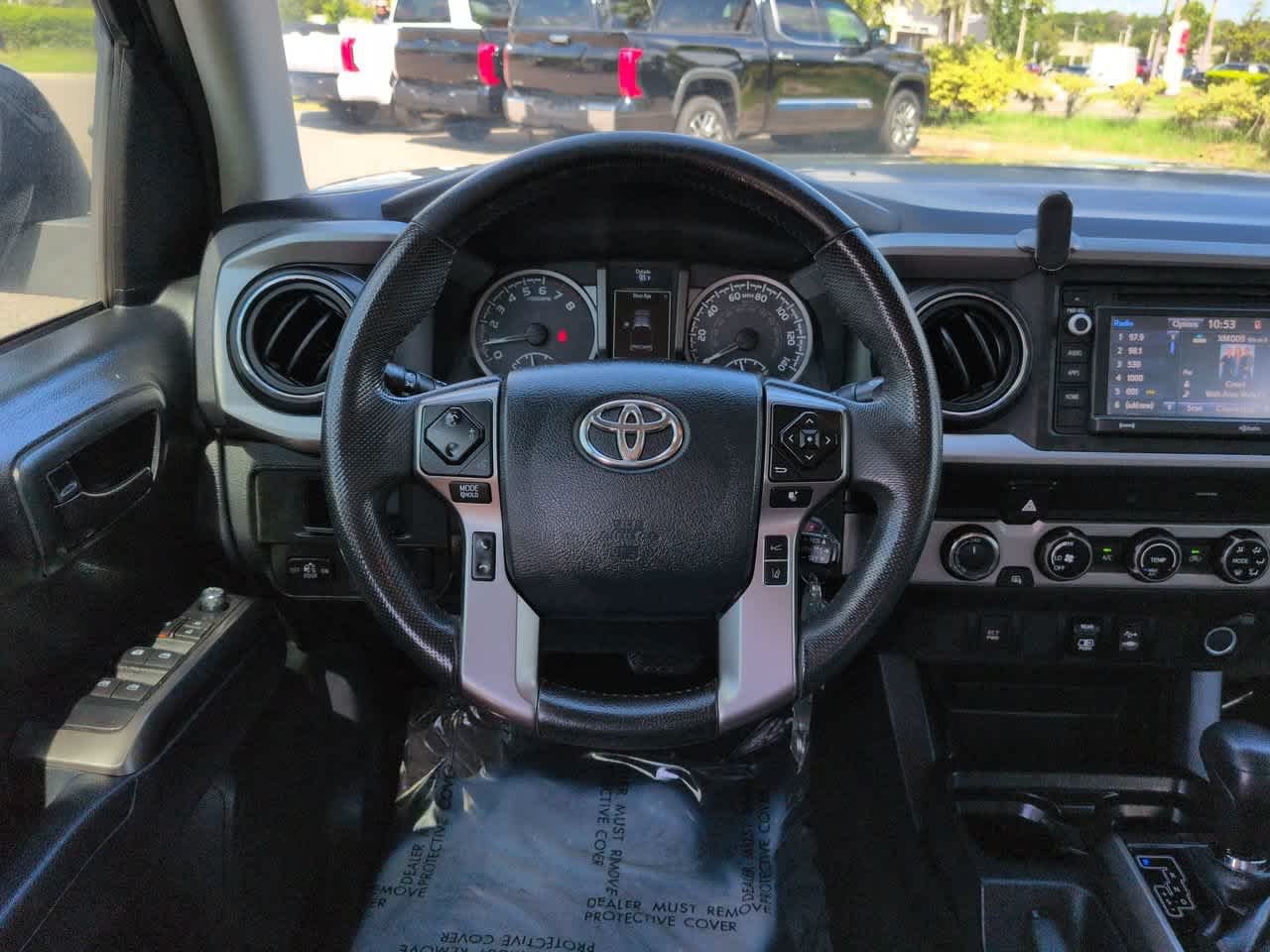 Used 2018 Midnight Black Metallic Toyota SR5 image 15