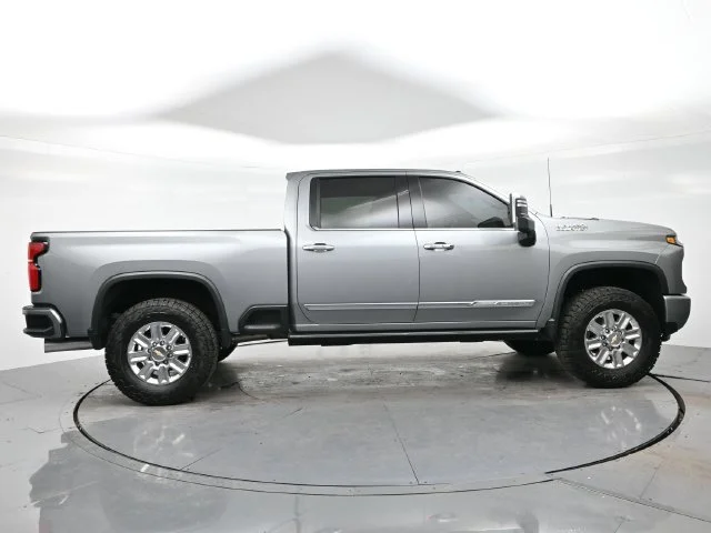 Used 2025 Sterling Gray Metallic Chevrolet High Country image 8