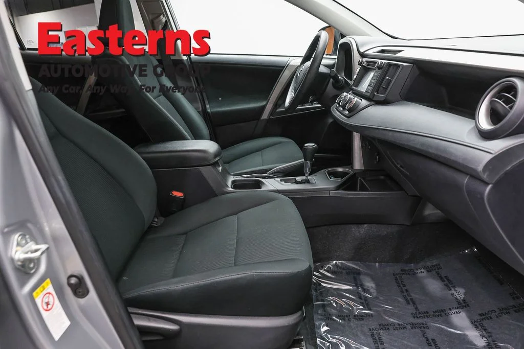 Used 2018 Silver Toyota LE image 23