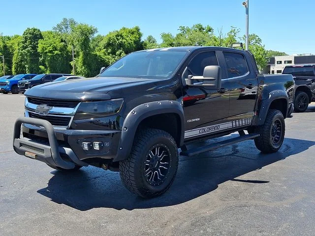 Used 2016 Black Chevrolet LT image 4