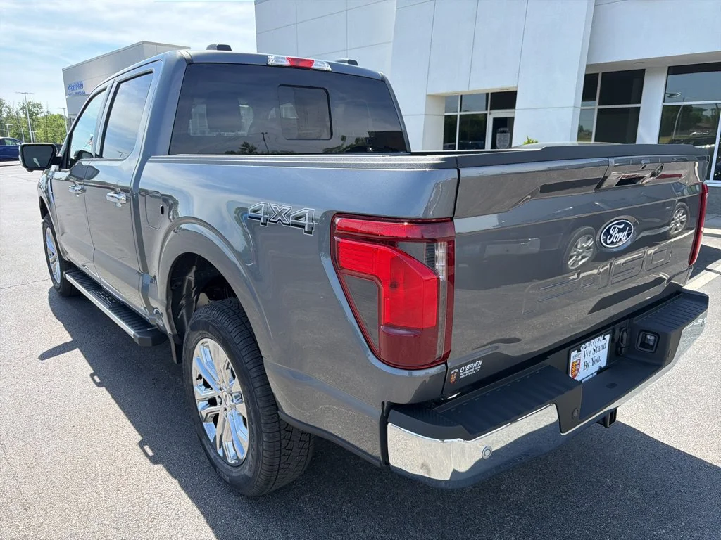 New 2026 Carbonized Gray Metallic Ford XLT image 3