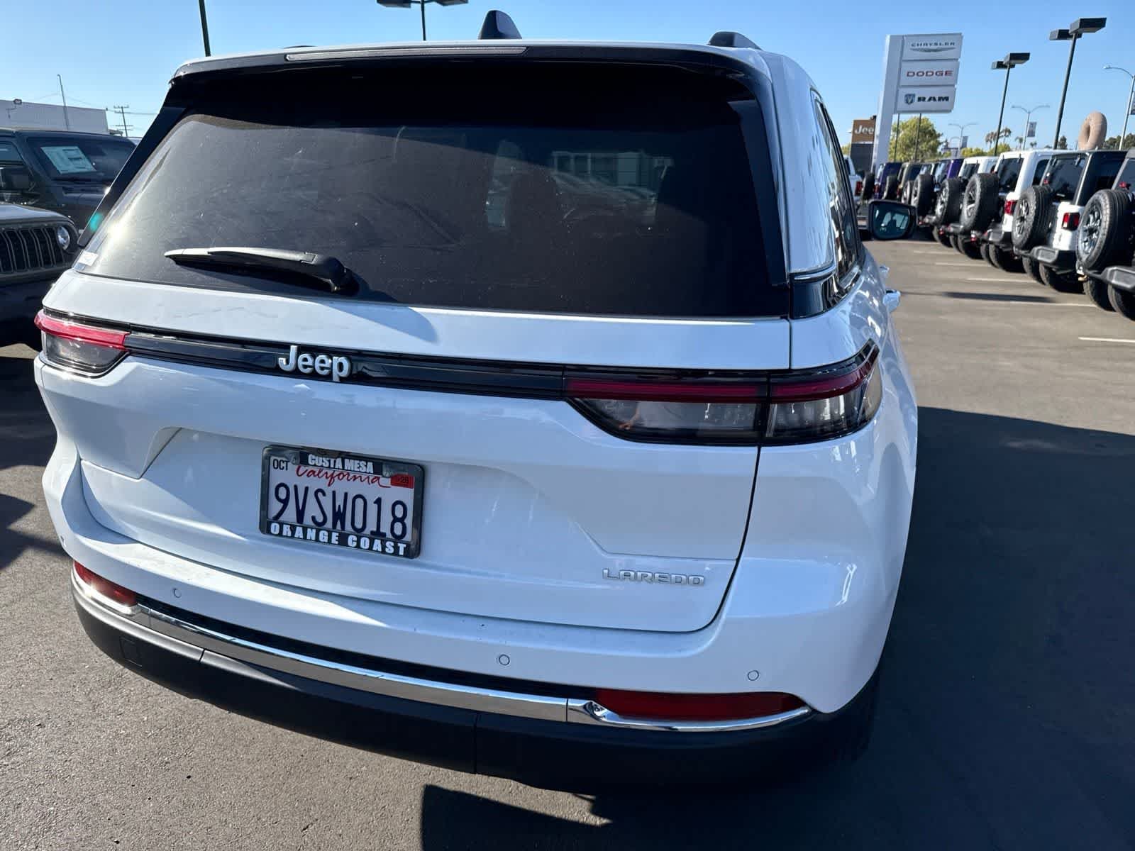 Used 2025 Bright White Clearcoat Jeep Laredo X image 16