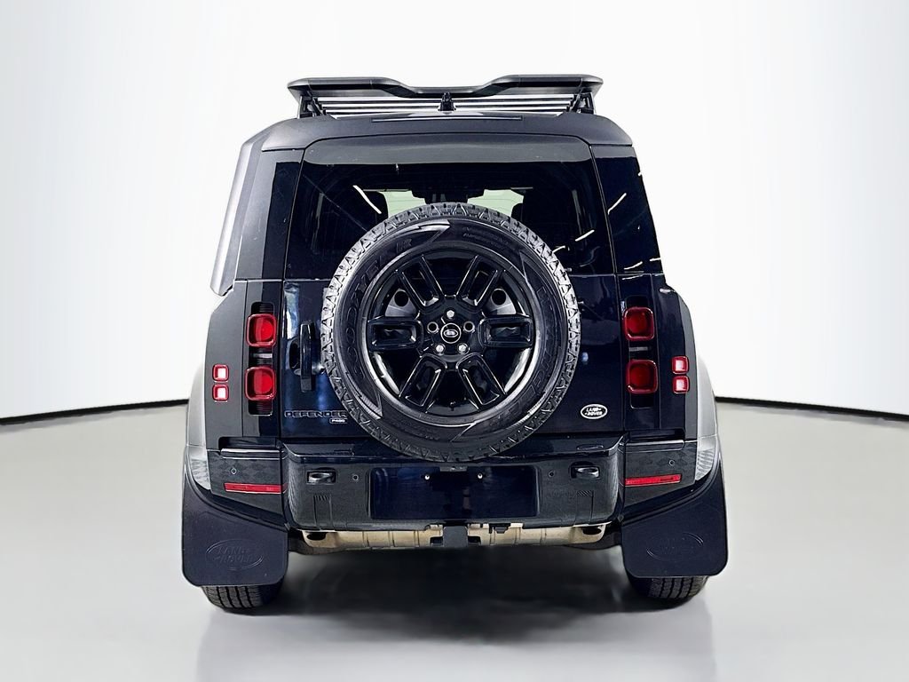 Certified Used 2022 Black Land Rover X-Dynamic SE image 10