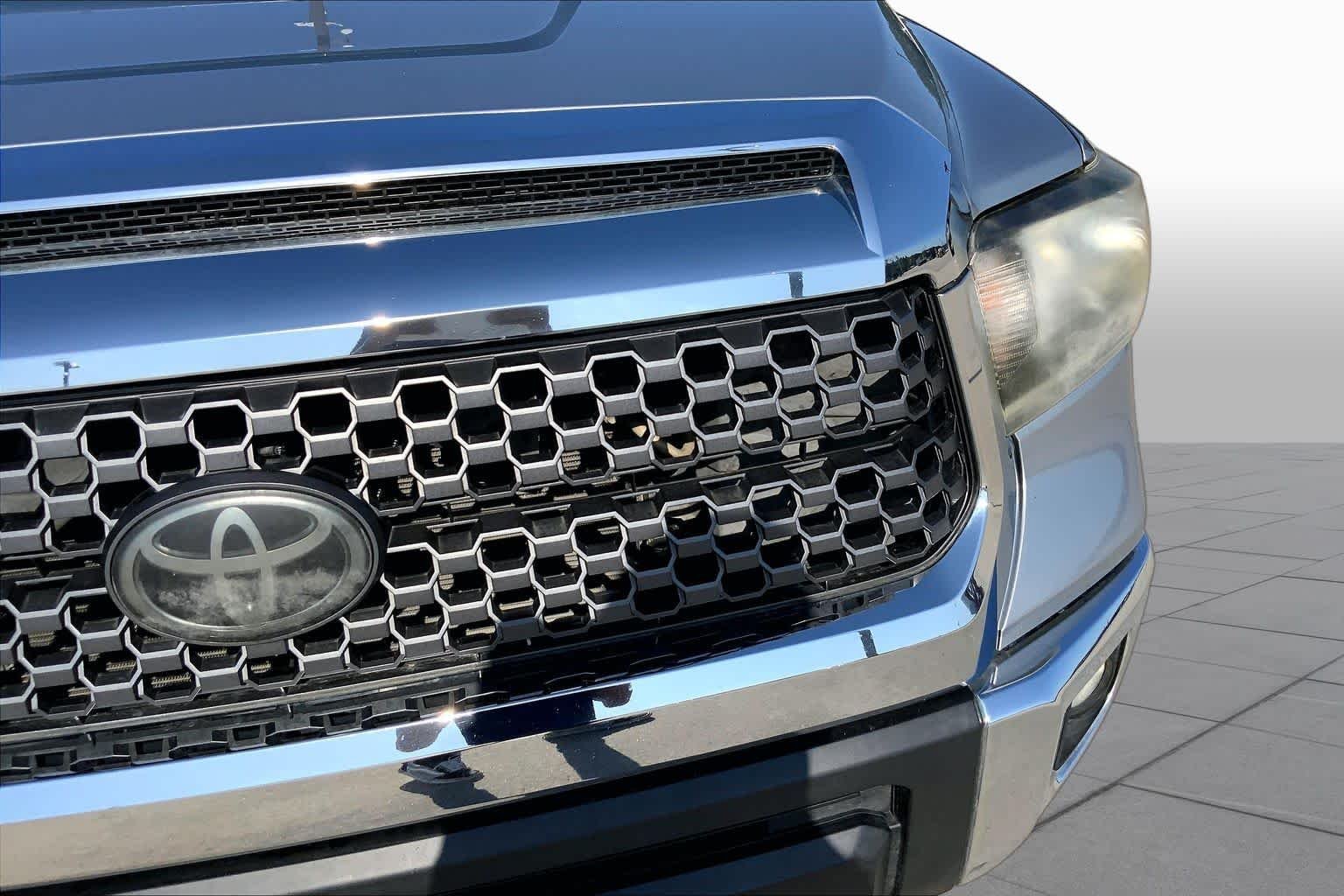 Used 2019 Silver Sky Metallic Toyota SR5 image 29