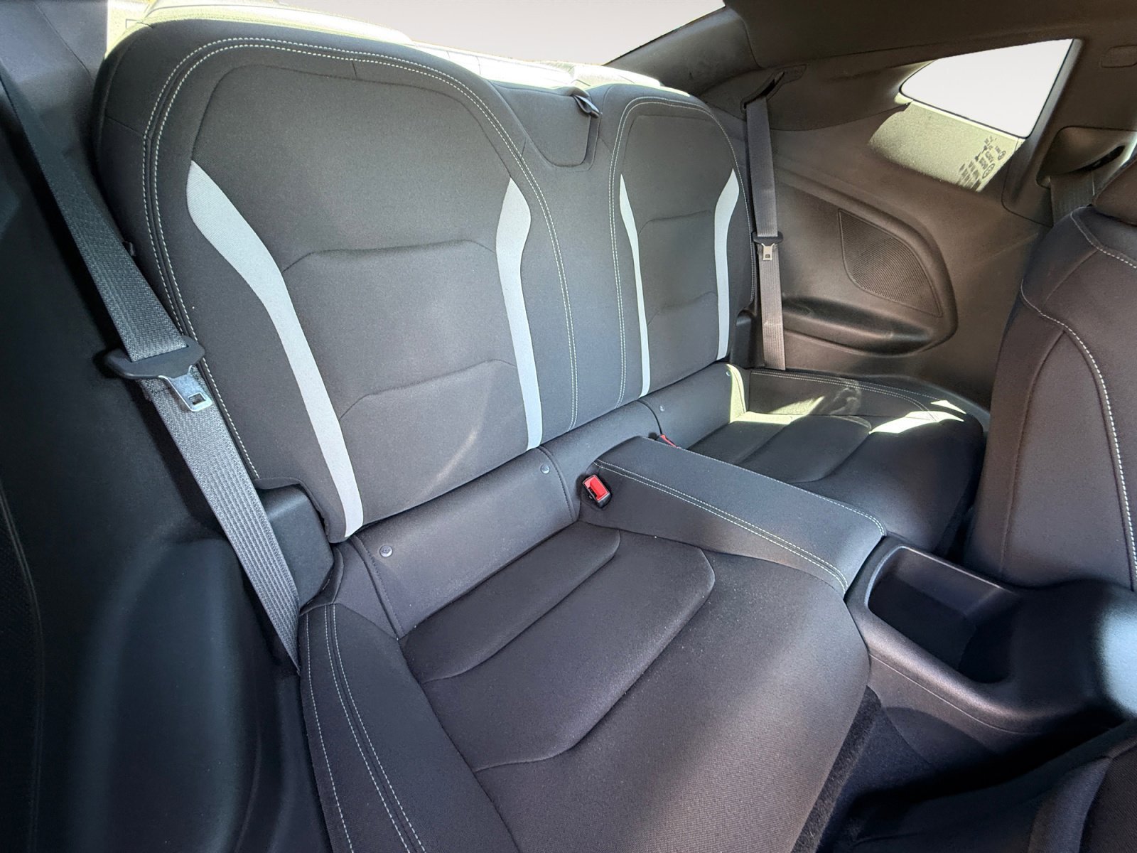 Used 2018 Silver Ice Metallic Chevrolet 1LT image 18
