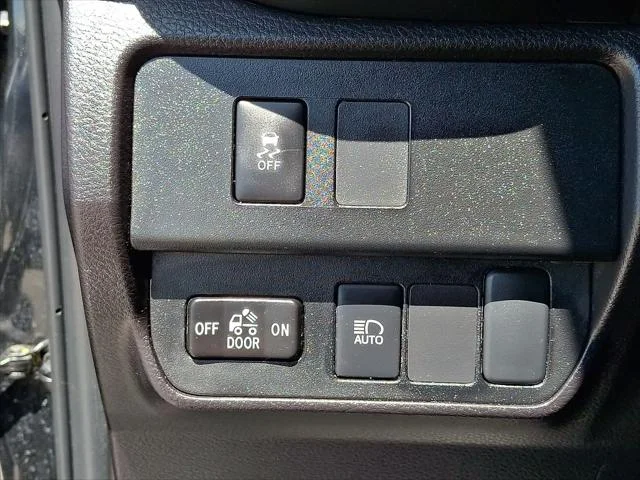 Certified Used 2023 BLACK Toyota  image 30