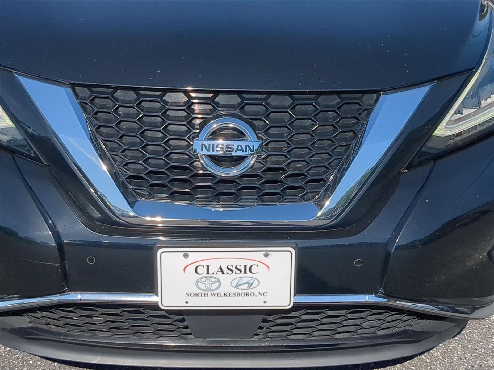 Used 2021 Magnetic Black Pearl Nissan SV image 14