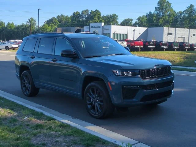 New 2026 Steel Blue Exterior Paint Jeep Limited Reserve image 7
