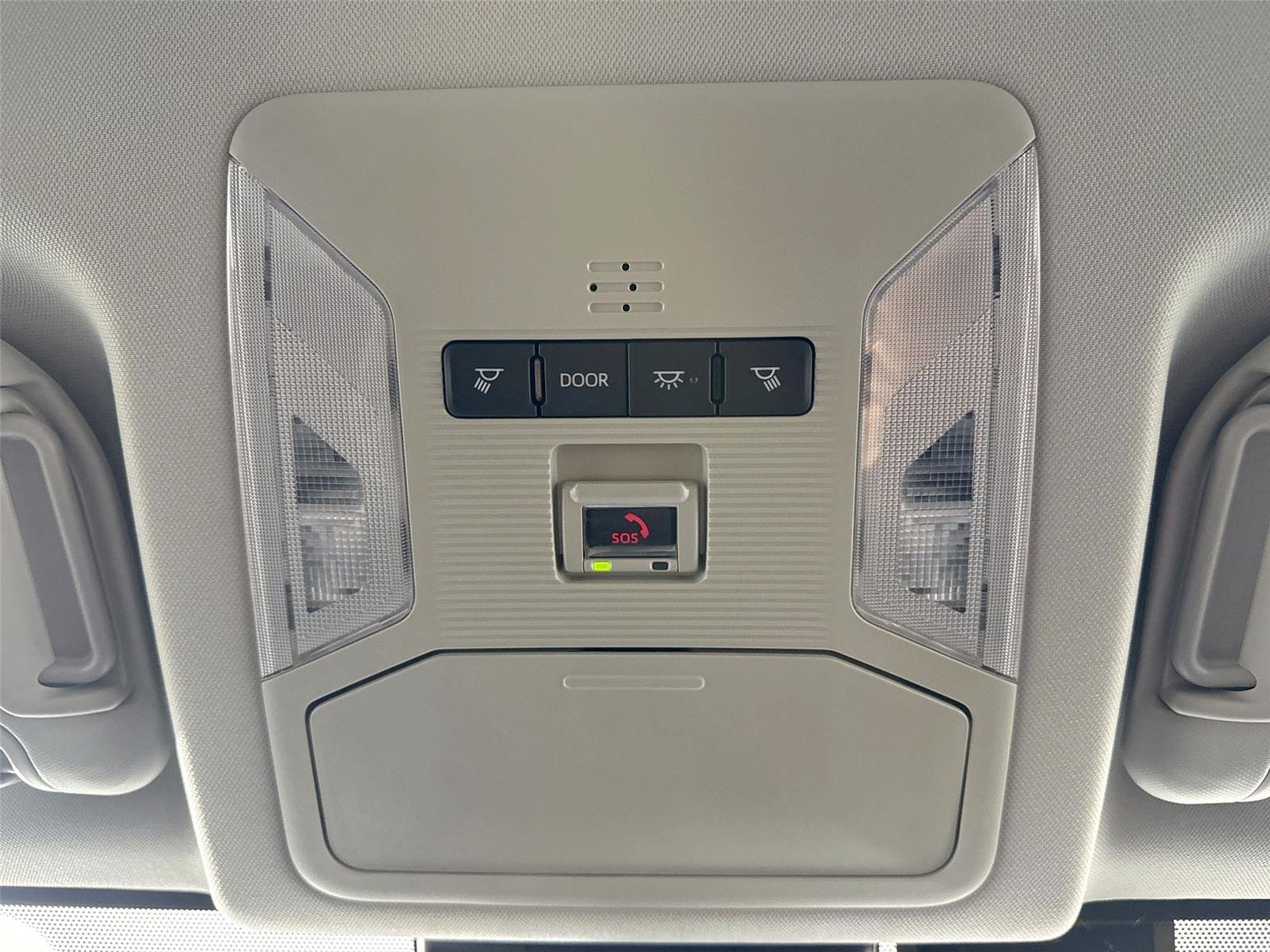 Used 2025 Ice Cap Toyota XLE image 6