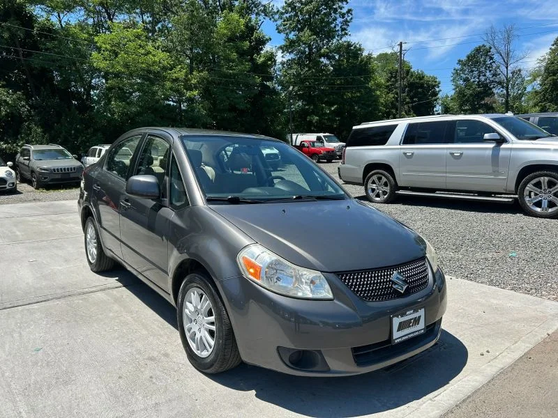 Used 2012 Gray Suzuki LE Sedan 4D image 14