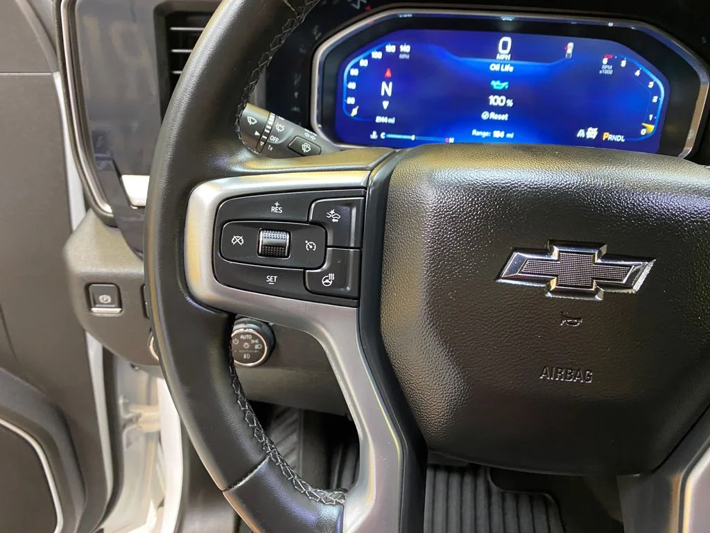 Used 2026 White Chevrolet RST image 33
