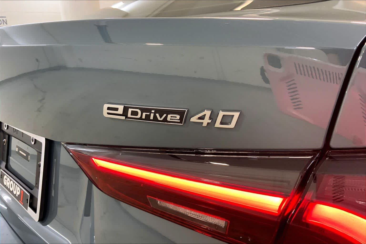 Used 2025 Cape York Green Metallic BMW eDrive40 image 9