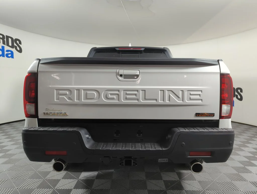 2025 Honda Ridgeline TrailSport - Photo 4