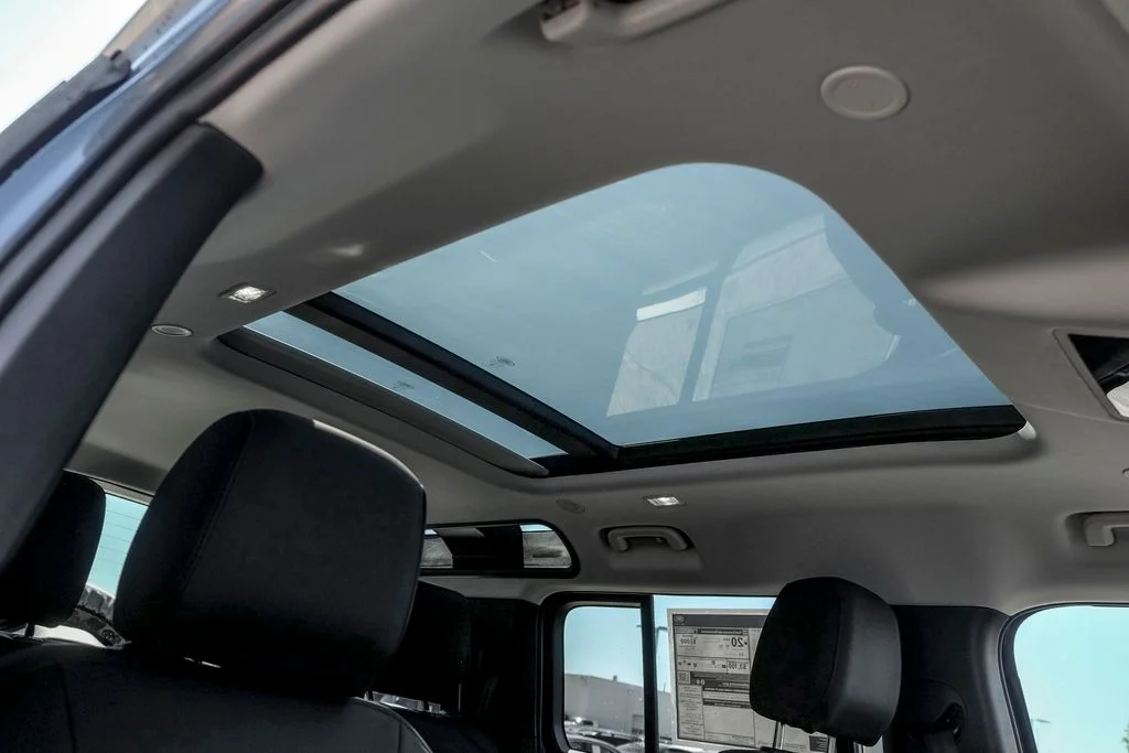 New 2026 Tasman Blue Land Rover S image 22