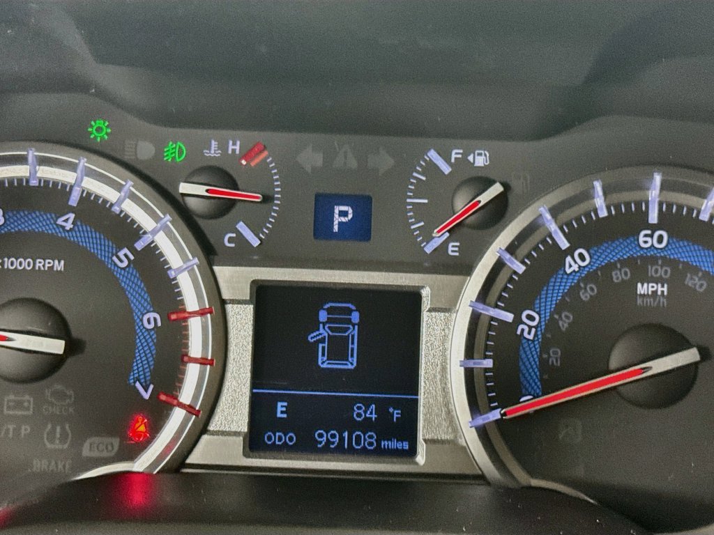 Used 2018 Midnight Black Metallic Toyota SR5 image 14