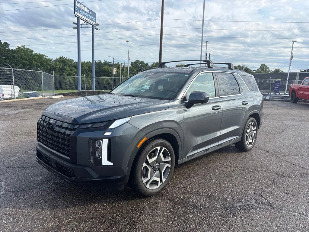 Used 2025 Steel / Graphite Hyundai XRT image 3