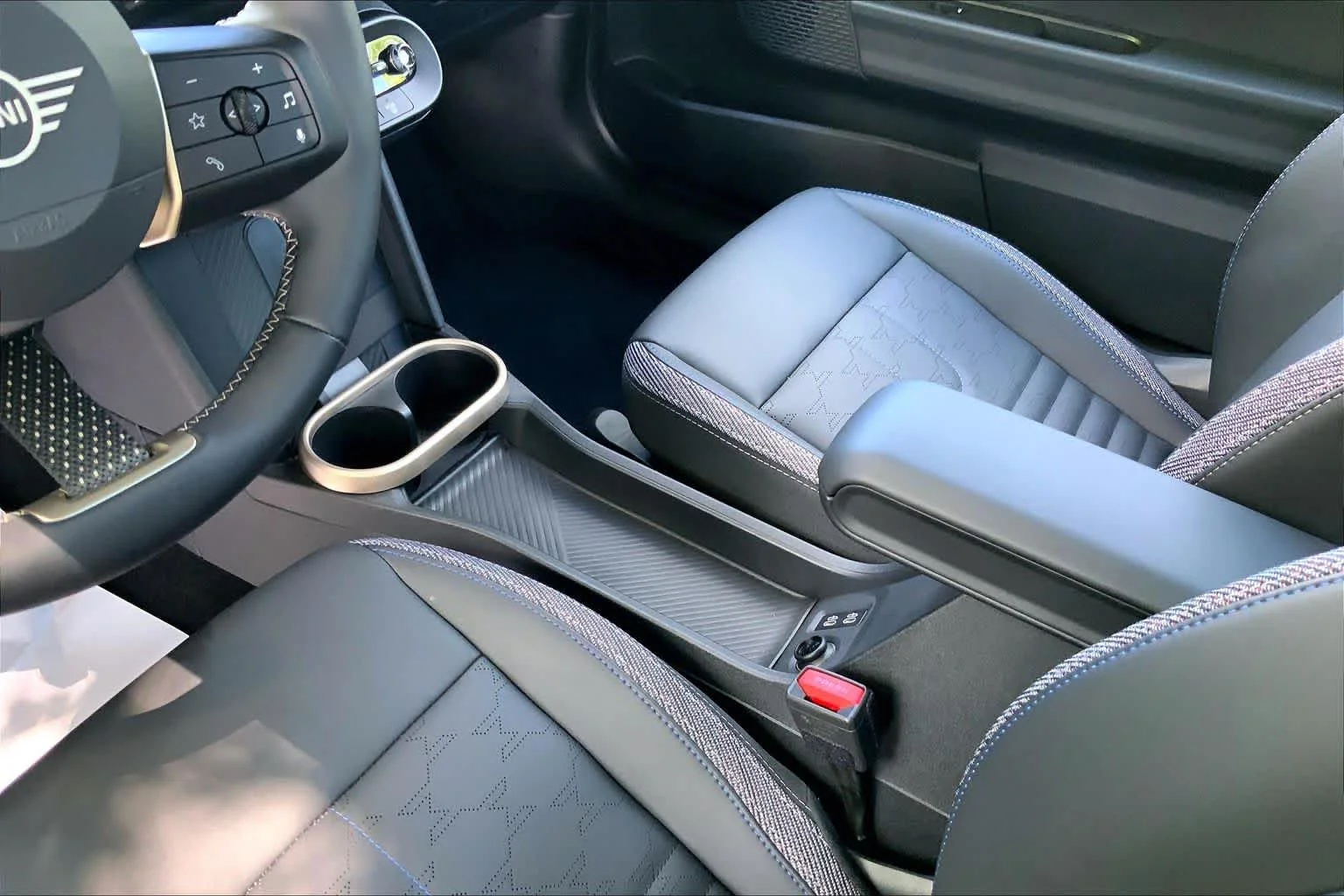 2026 MINI Hardtop 2 Door Base - Photo 16
