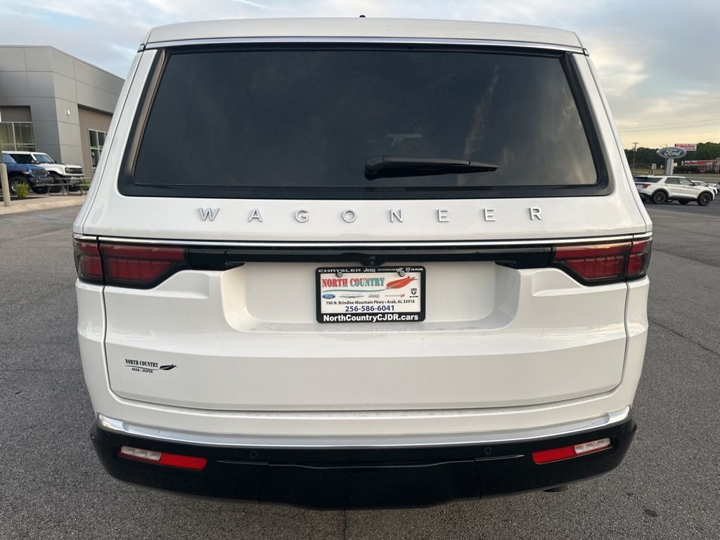 Used 2025 White Jeep Base image 6