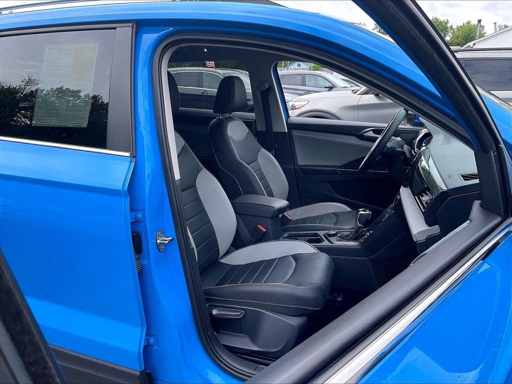 Used 2023 Blue Volkswagen 1.5T SEL image 11