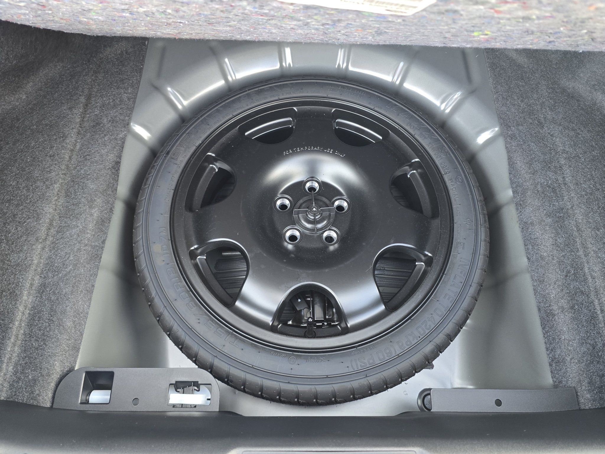 New 2026 Carbonized Gray Metallic Ford EcoBoost® Fastback image 34
