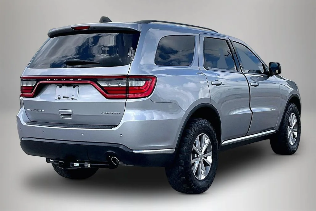 Used 2015 Silver Dodge Limited image 5