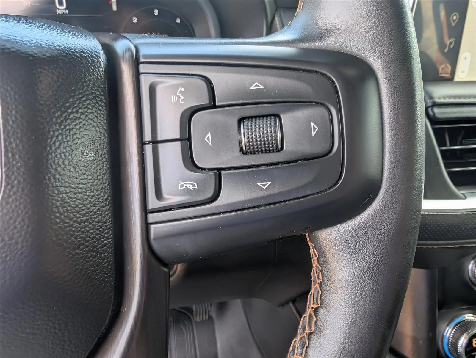Used 2023 Sterling Metallic GMC AT4 image 22