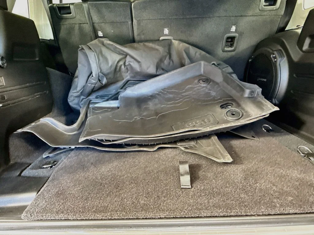 Used 2023 Gray Jeep Sahara 4xe image 26