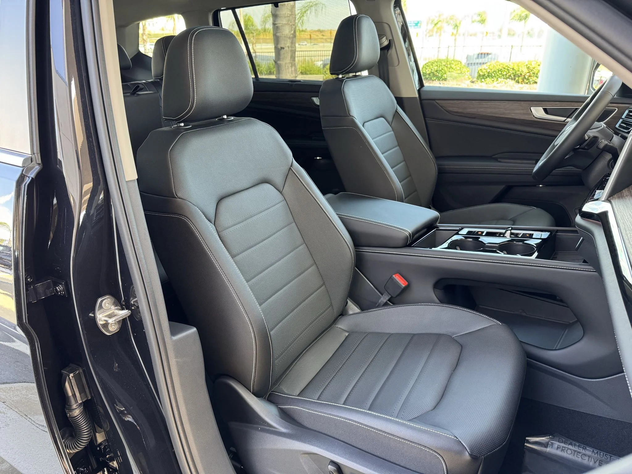 New 2026 Deep Black Pearl Volkswagen 2.0T SEL image 35