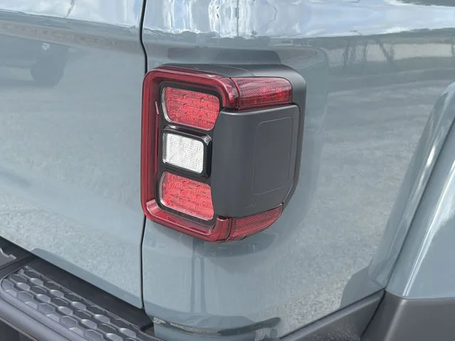New 2026 Anvil Clear-Coat Exterior Paint Jeep Rubicon image 9