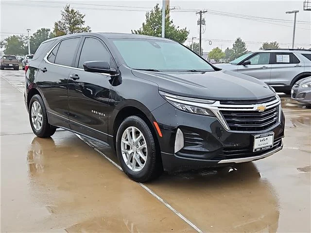 Used 2022 Mosaic Black Metallic Chevrolet LT w/1LT Front-wheel Drive image 3