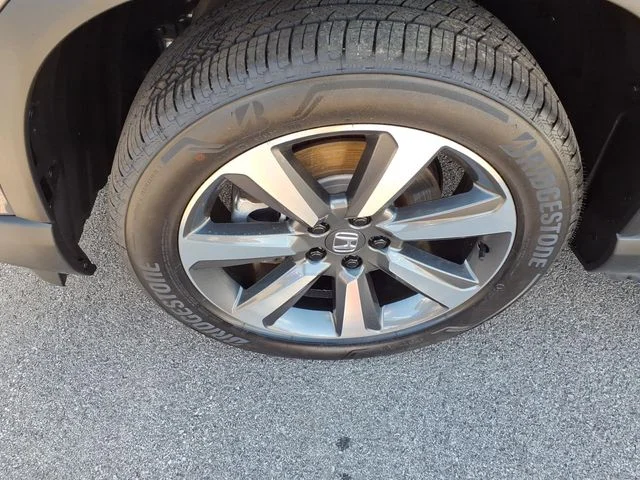 Certified Used 2024  Honda Elite image 5