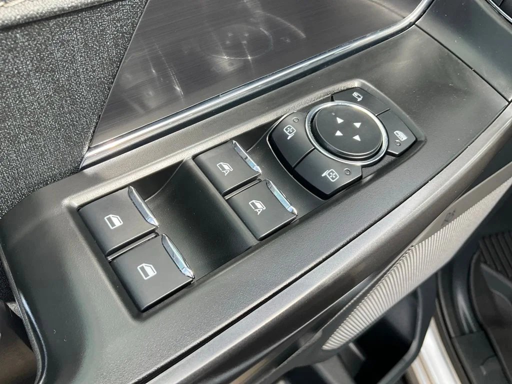 Used 2024 Silver Ford Lariat image 6