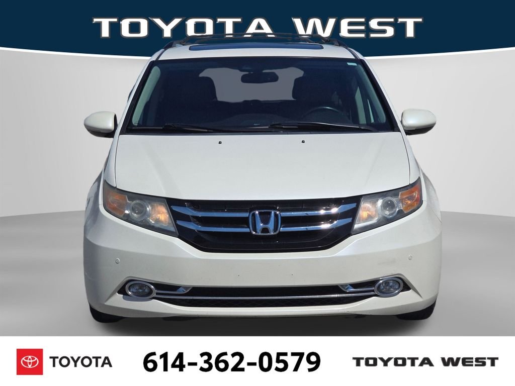Used 2015  Honda Touring image 2