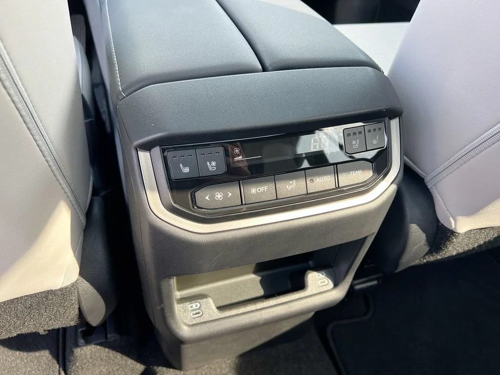 Used 2026 Wind Chill Pearl Lexus 350 Premium image 20