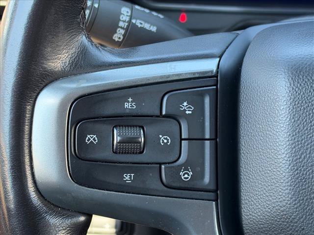 Used 2023 IRIDESCENT PEARL TRICOAT Chevrolet Premier image 30
