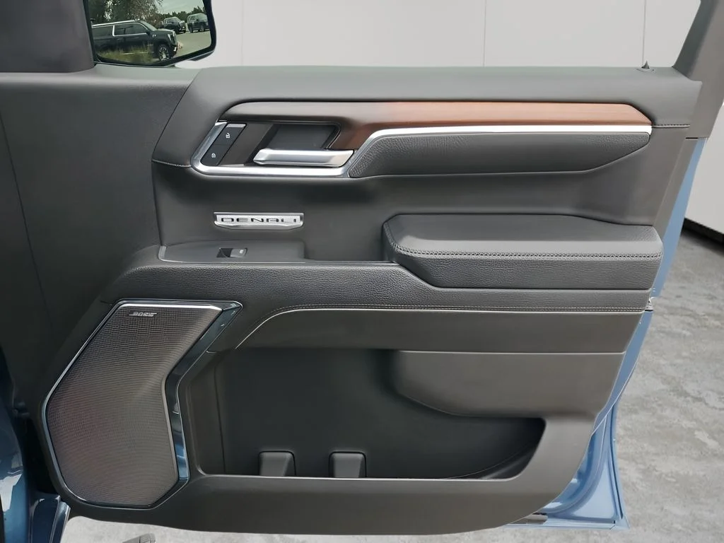 Used 2024  GMC Denali image 14