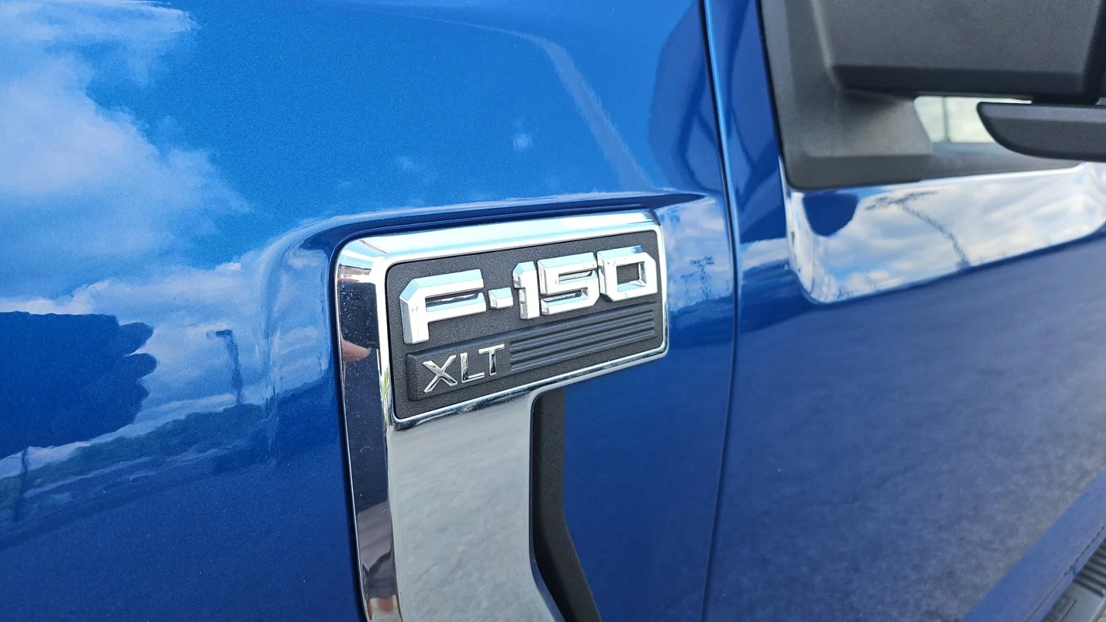 Used 2023 Blue Ford XLT image 10