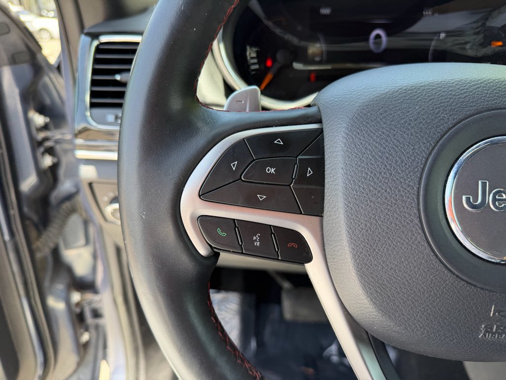 Used 2019 Slate Blue Pearlcoat Jeep Trailhawk image 13
