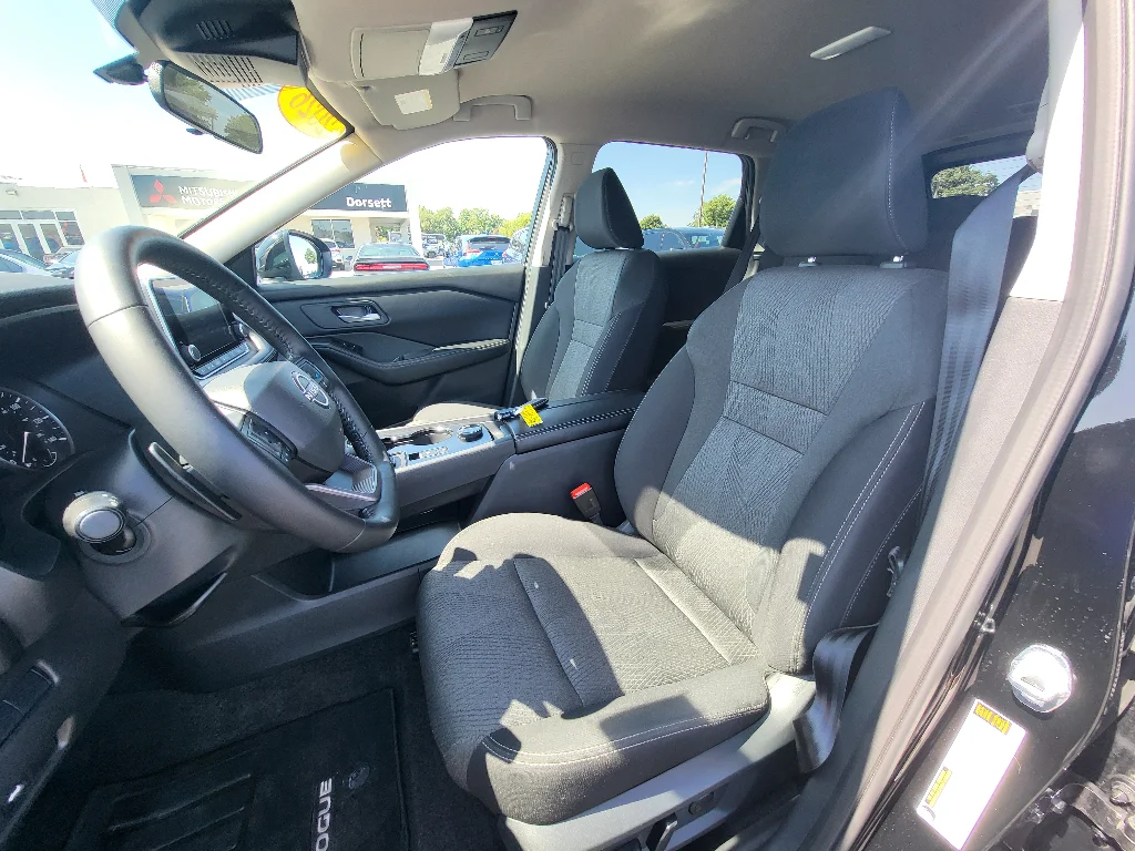 Used 2026 Super Black Nissan SV image 10